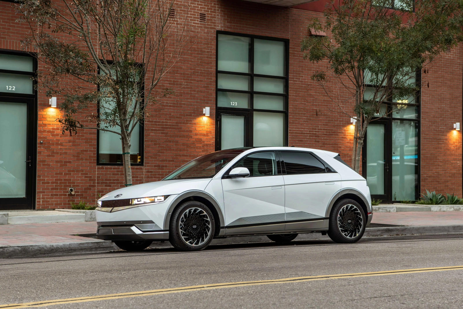 large 55467 2024ioniq5